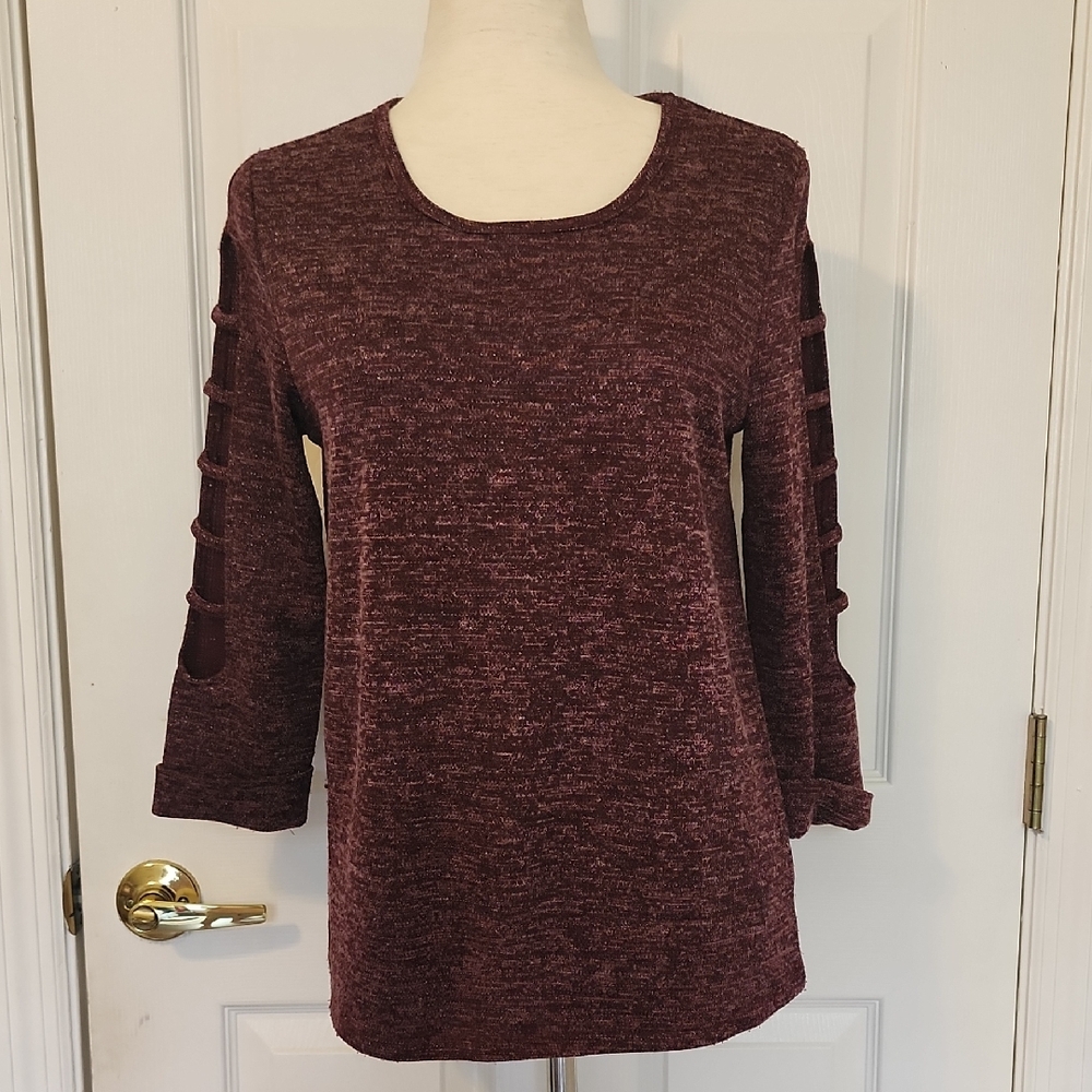 89th & Madison Burgundy Knit Sweatshirt with Cut-Out Sleeves